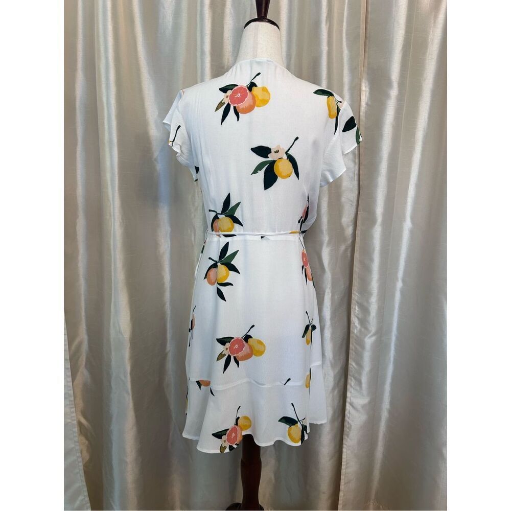 Rails Leanne Wrap Dress – Grapefruit Grove Floral – Size Medium - Picture 3 of 13